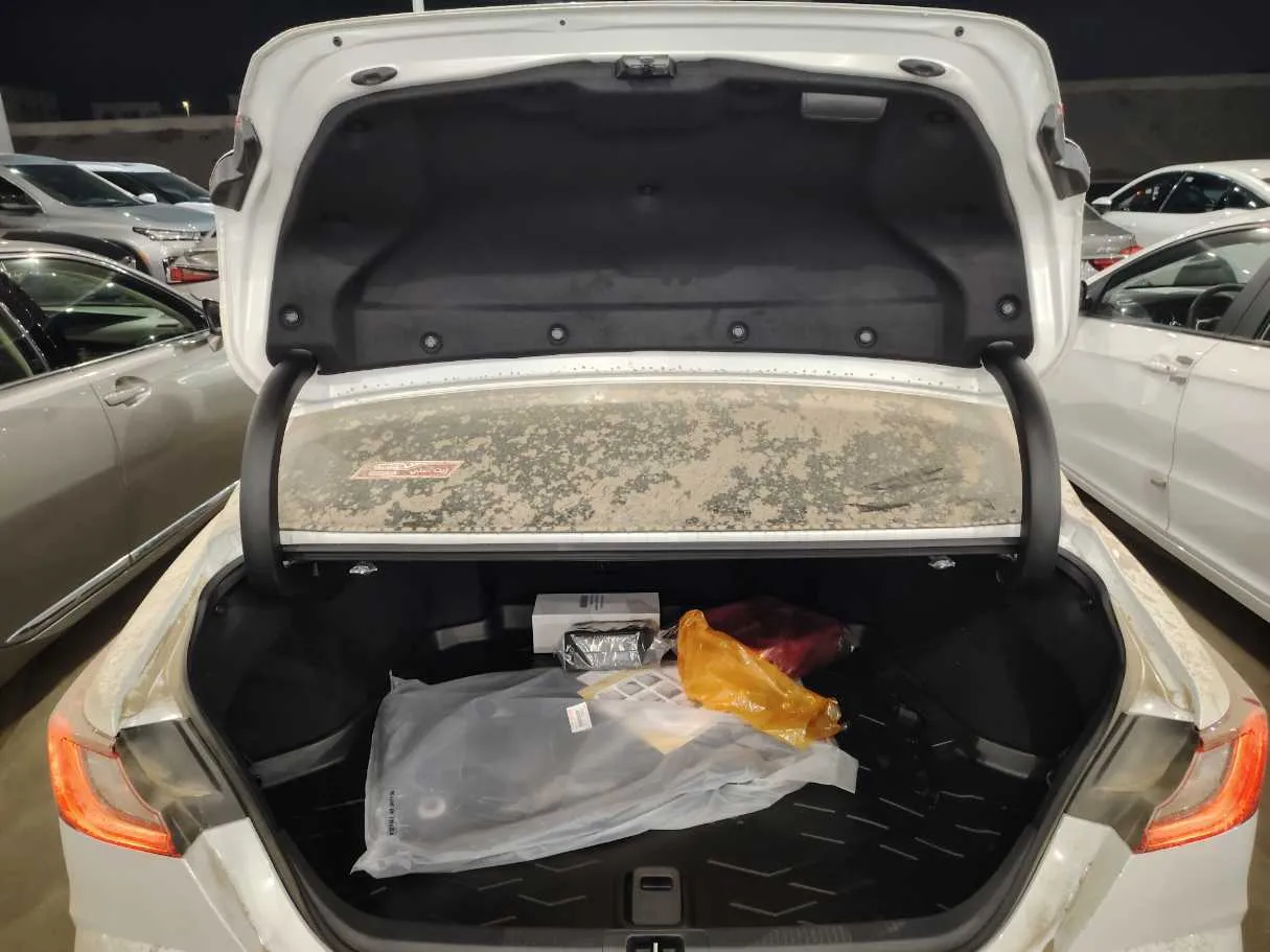 Car image 31