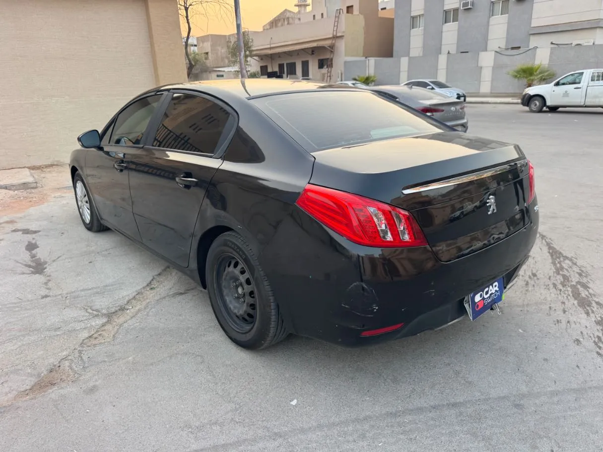 Car image 7
