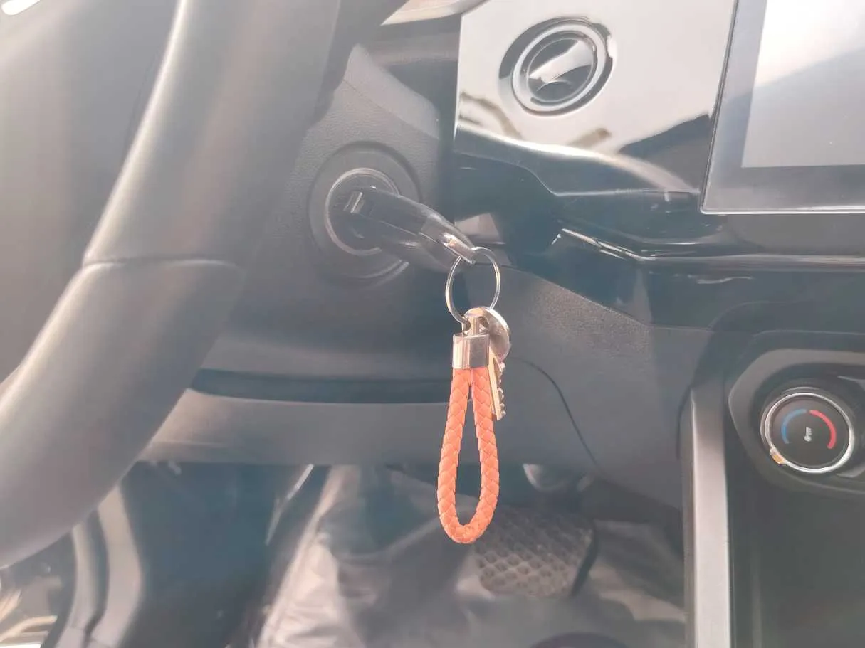 Car image 28