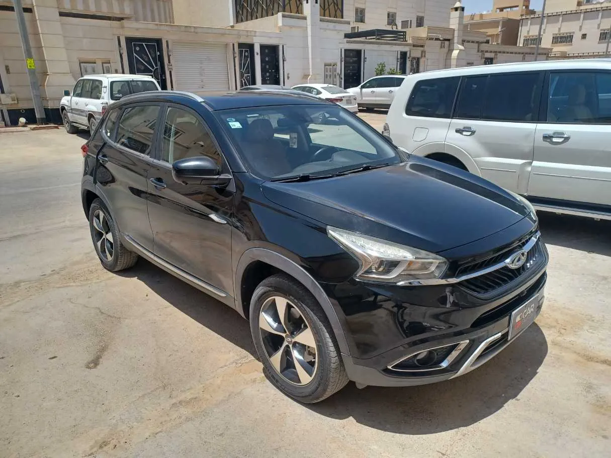 Car image 3