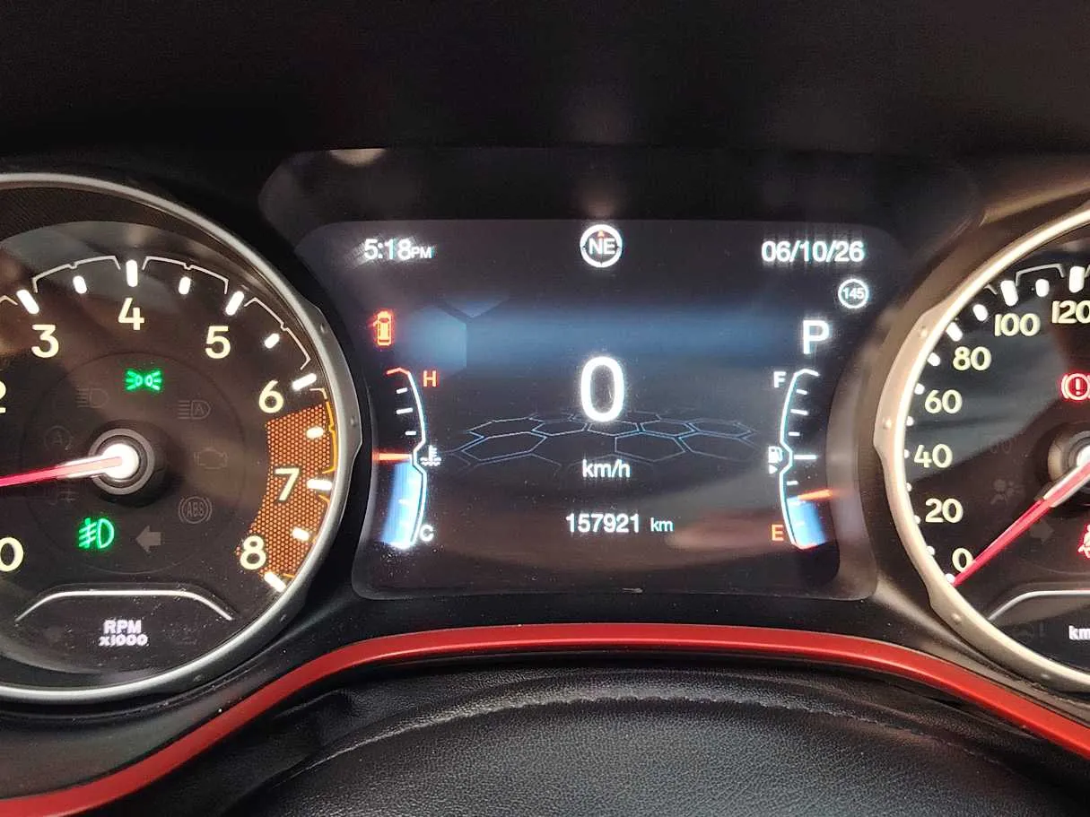 Car image 25