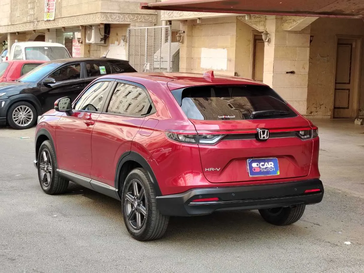 Car image 7