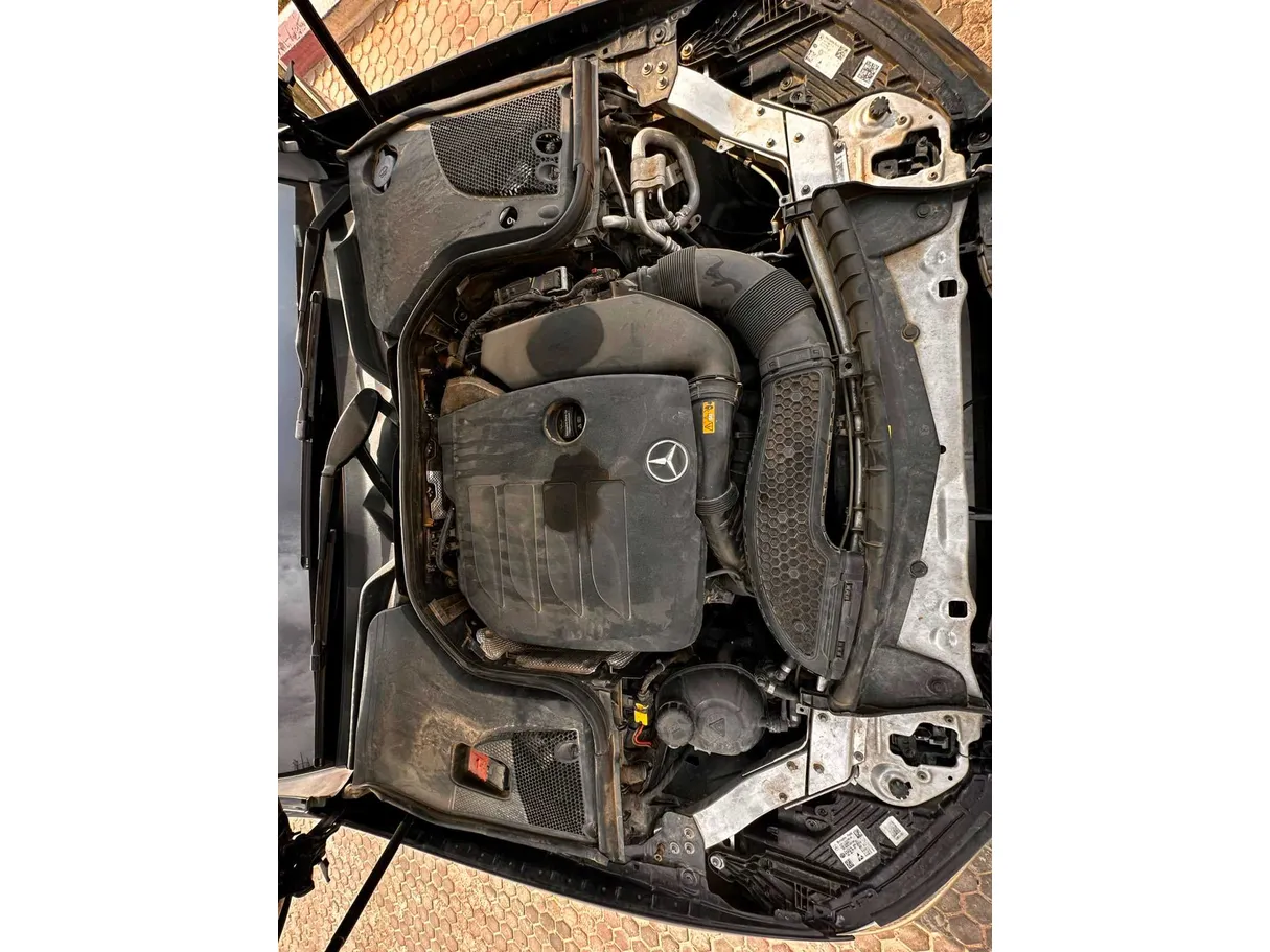 Car image 28