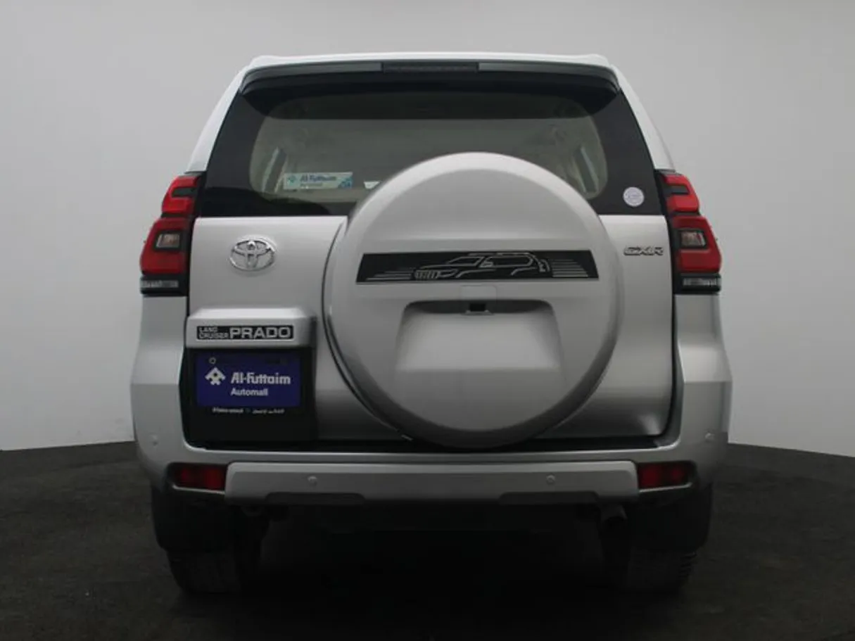 Car image 12