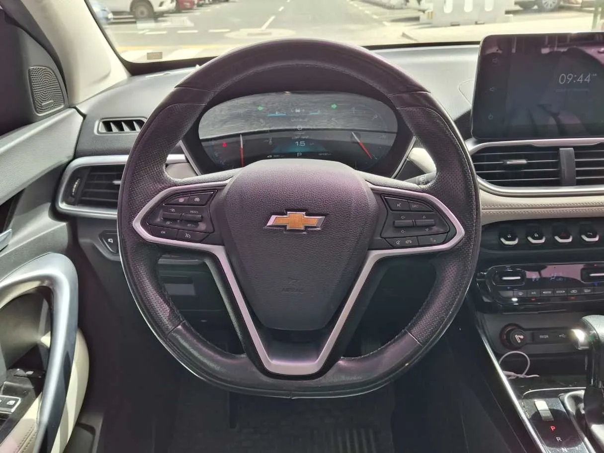 Car image 17