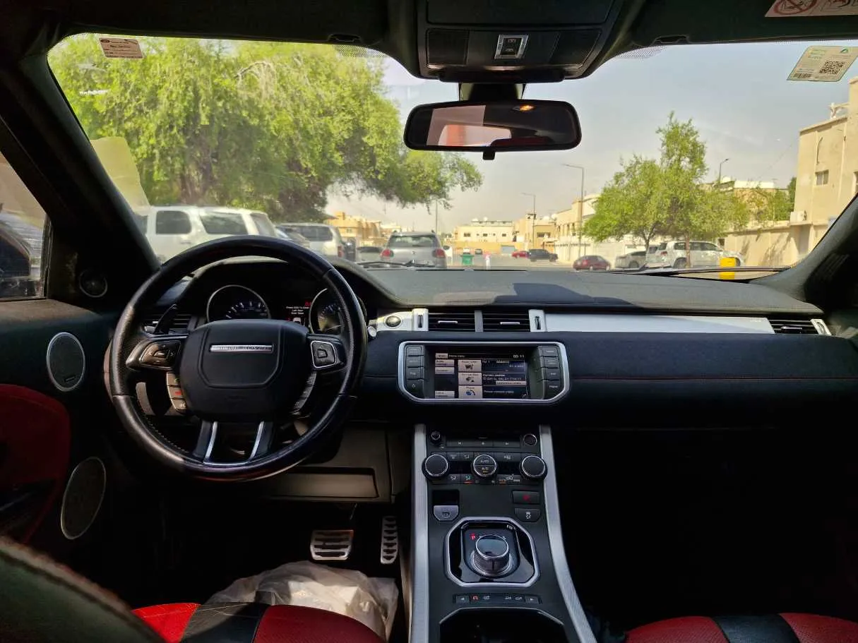 Car image 15