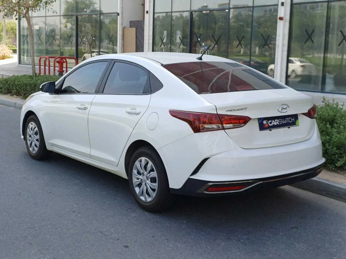 Car image 7