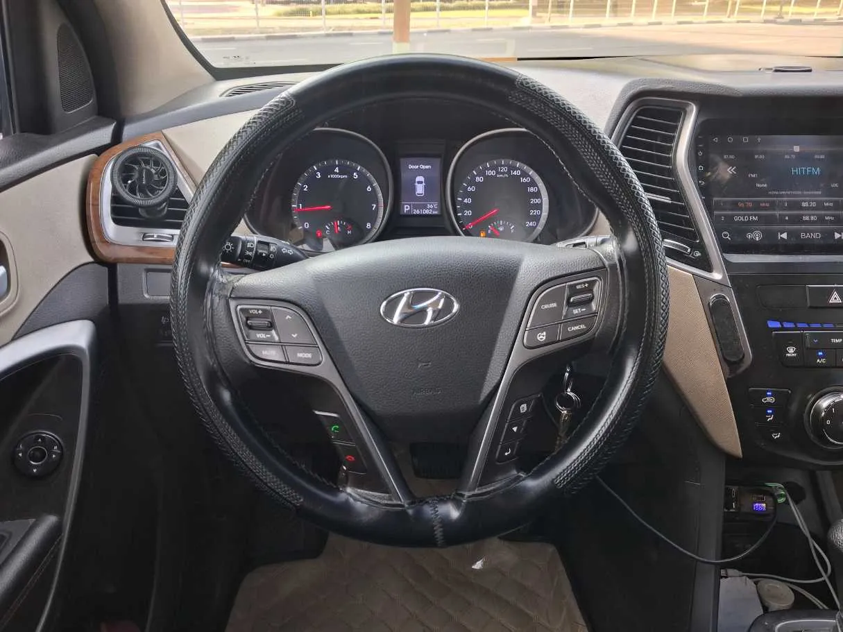 Car image 17