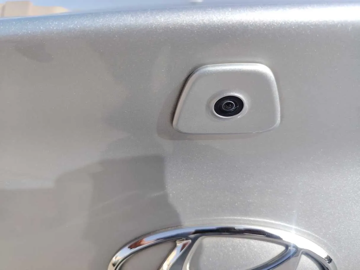 Car image 34