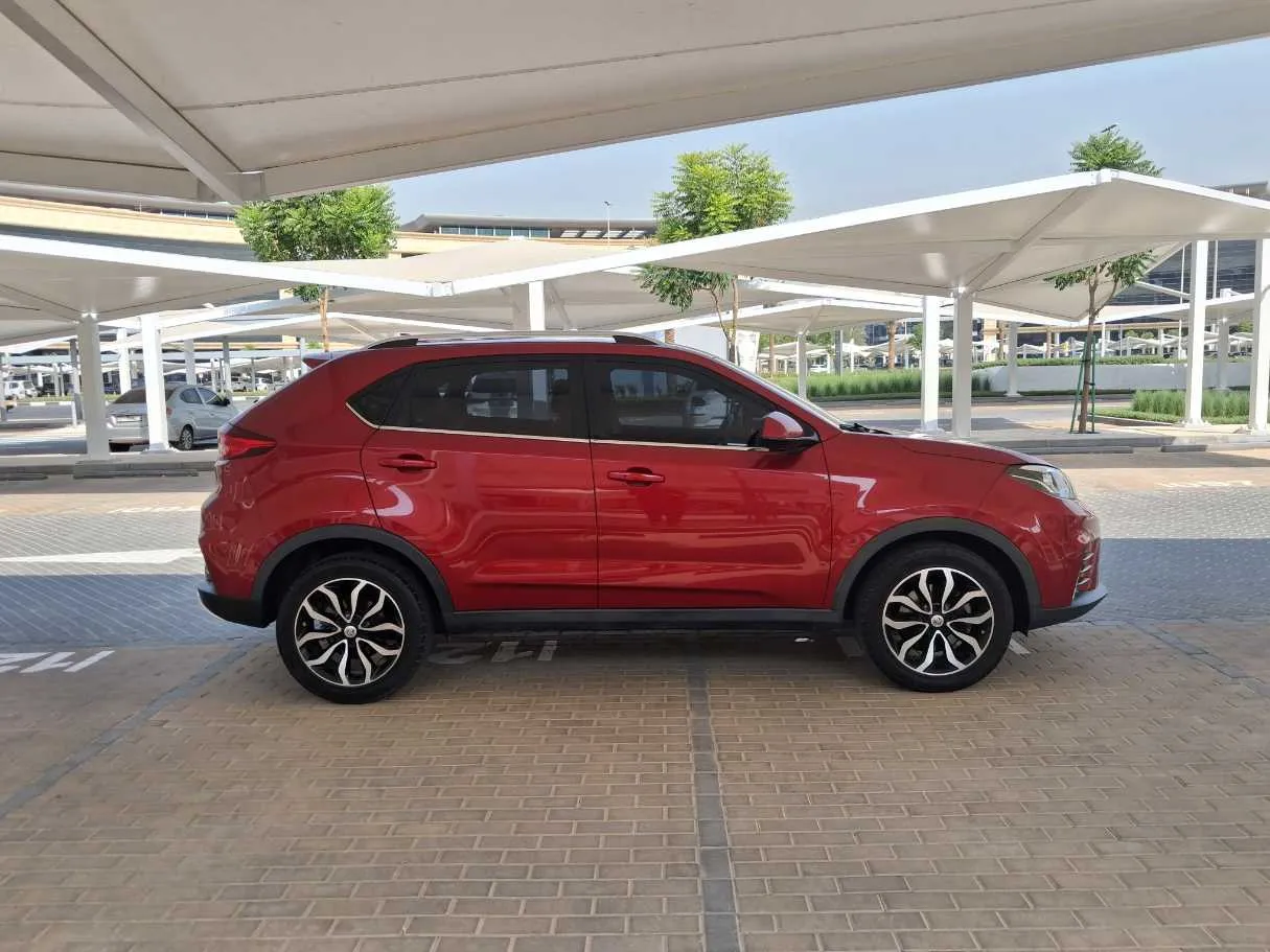 Car image 8
