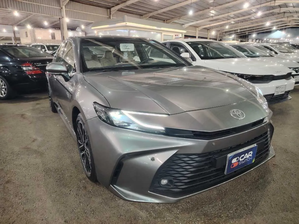Car image 3