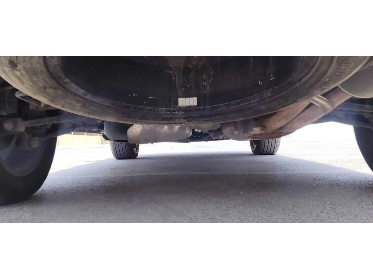 Car image 30