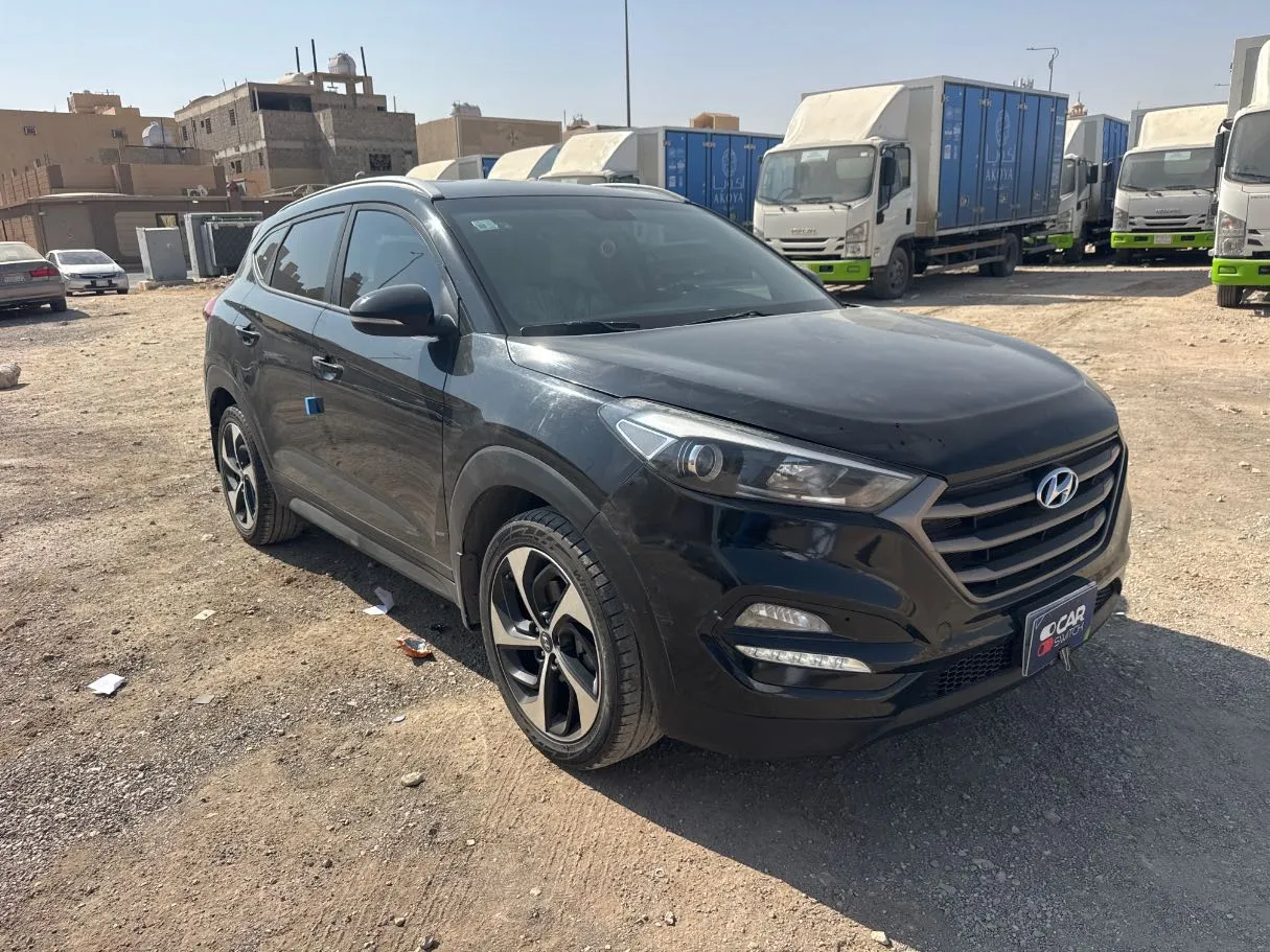 Car image 3
