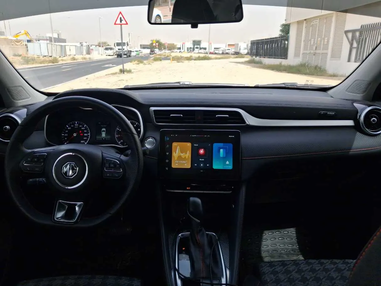 Car image 15