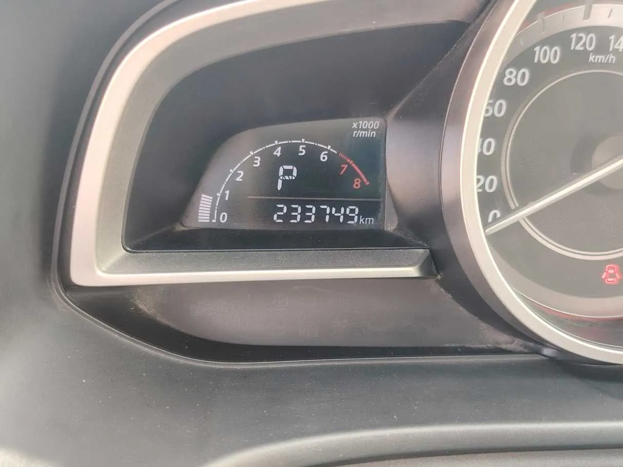 Car image 24