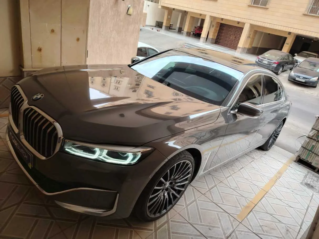 Car image 8