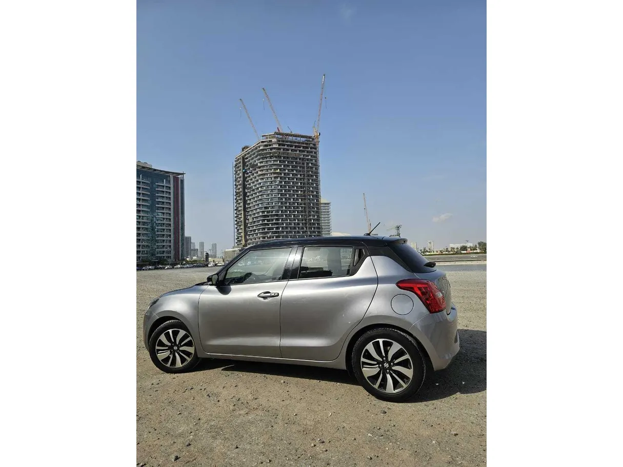 Car image 7