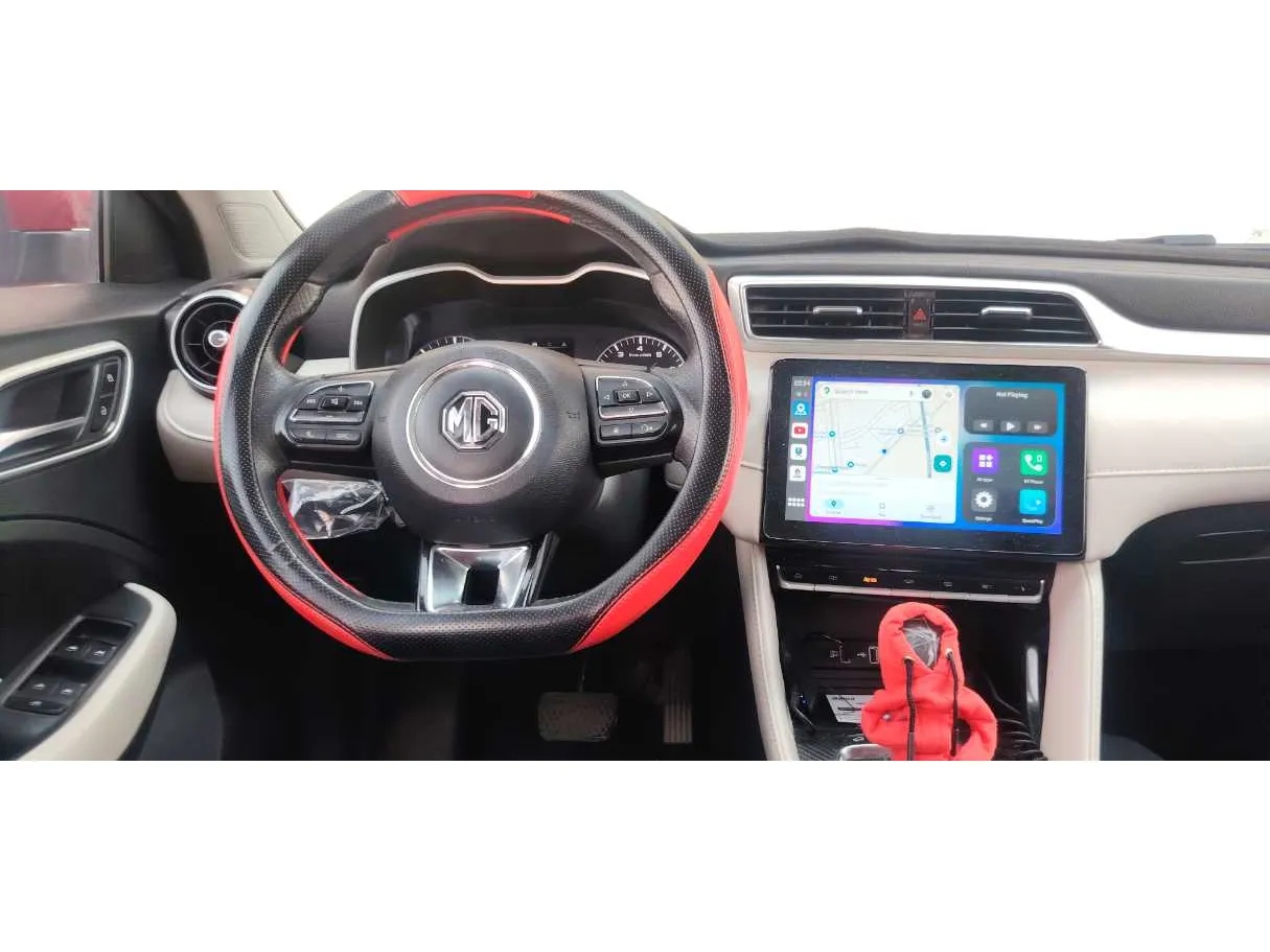 Car image 18