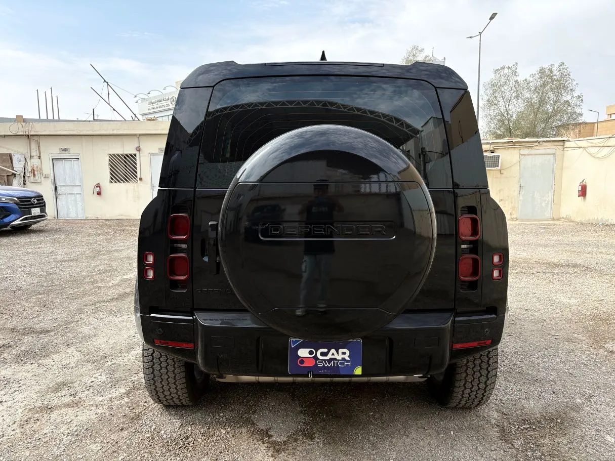 Car image 6