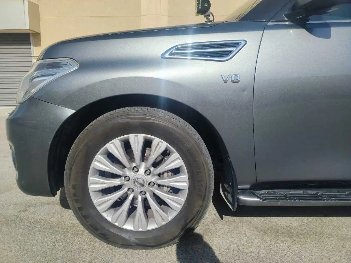 Car image 9