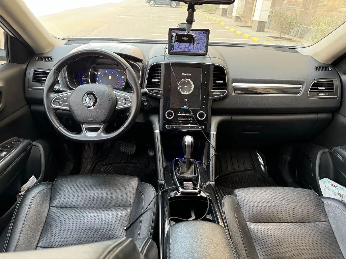 Car image 17