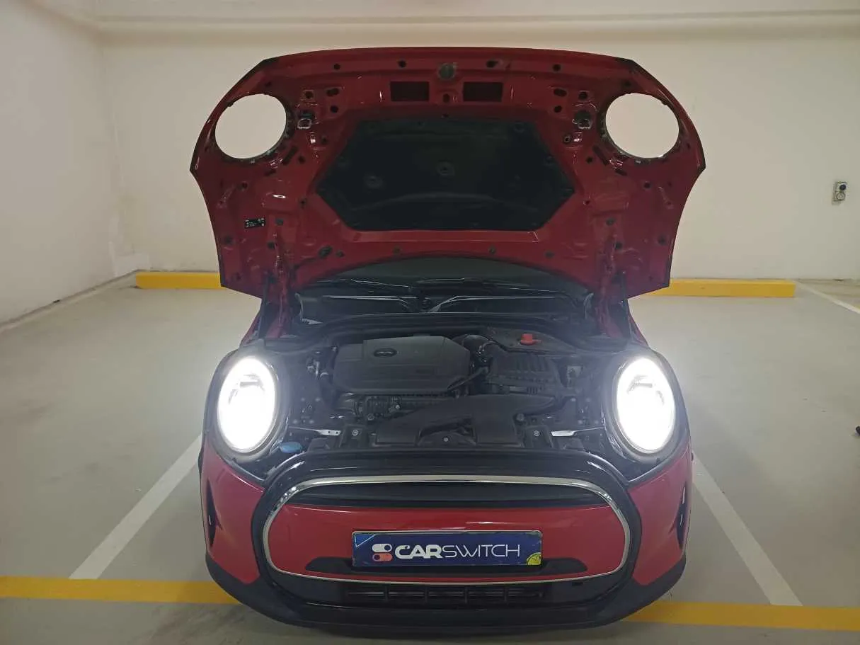 Car image 21