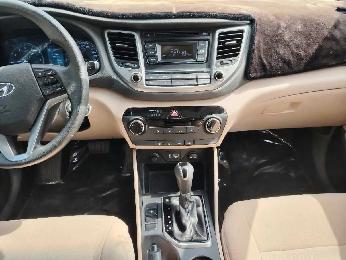 Car image 20