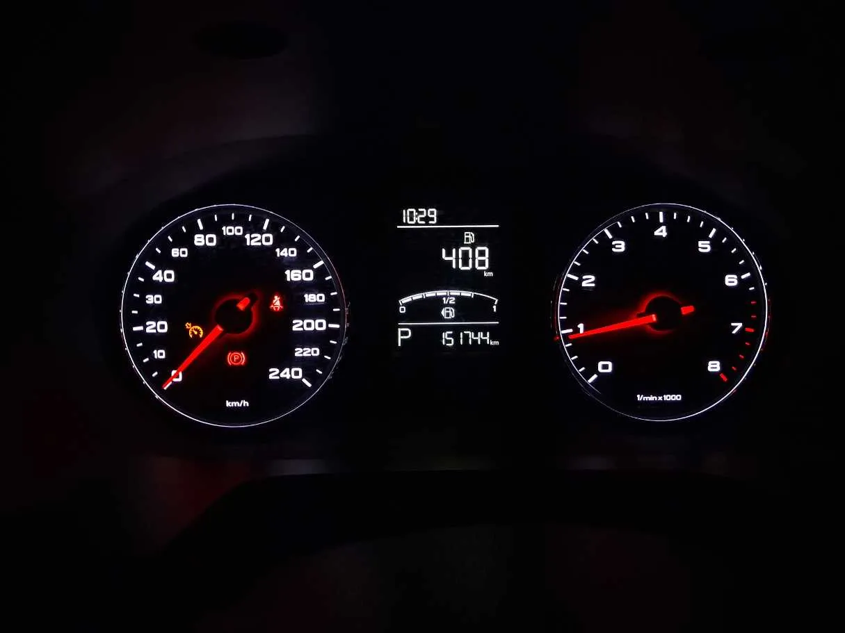 Car image 18