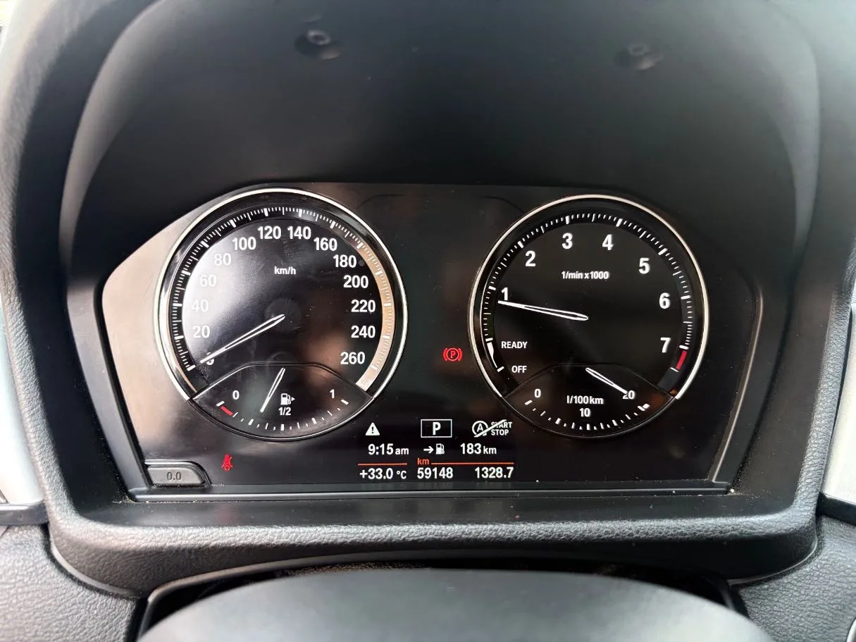 Car image 23