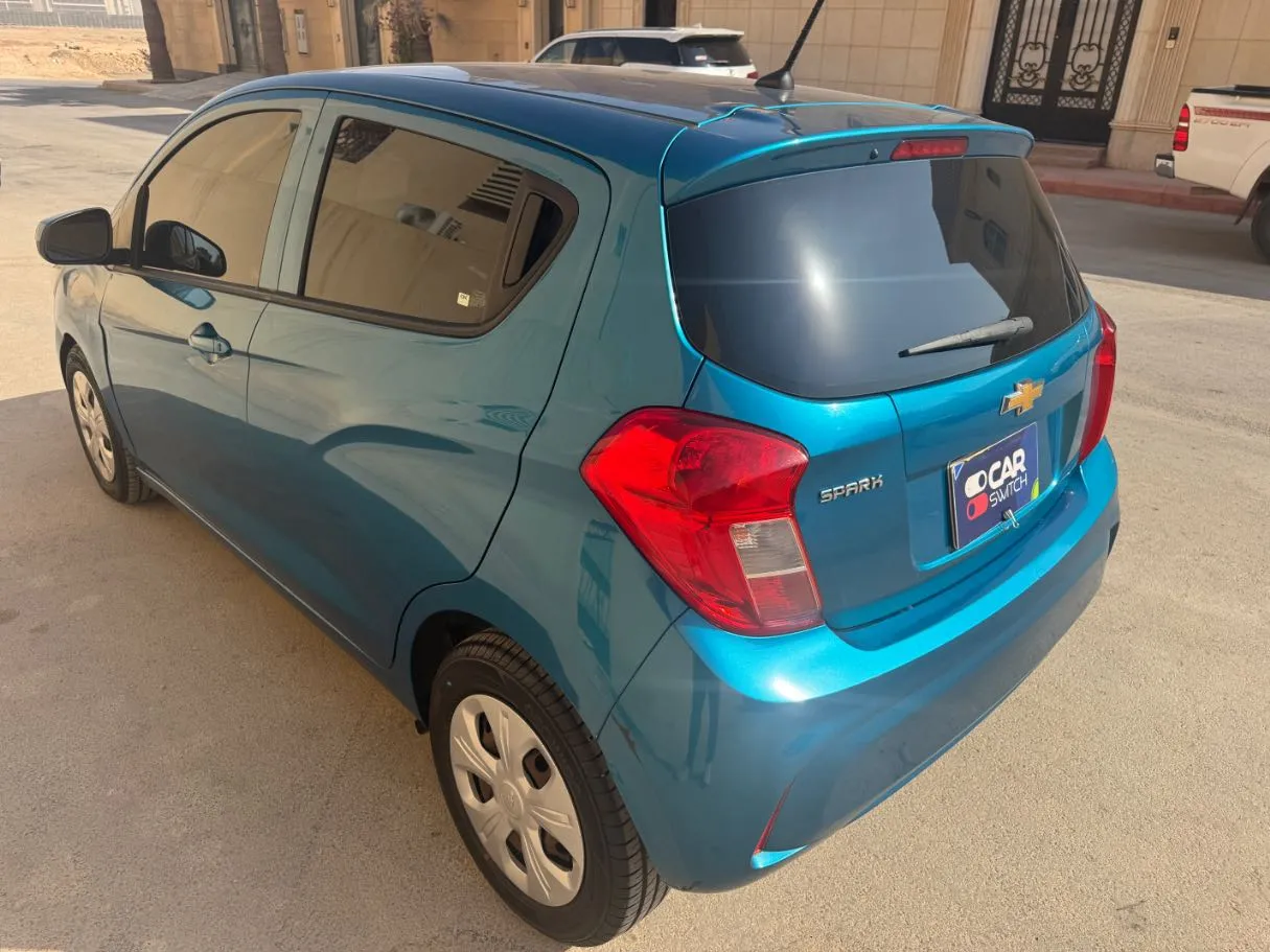 Car image 7