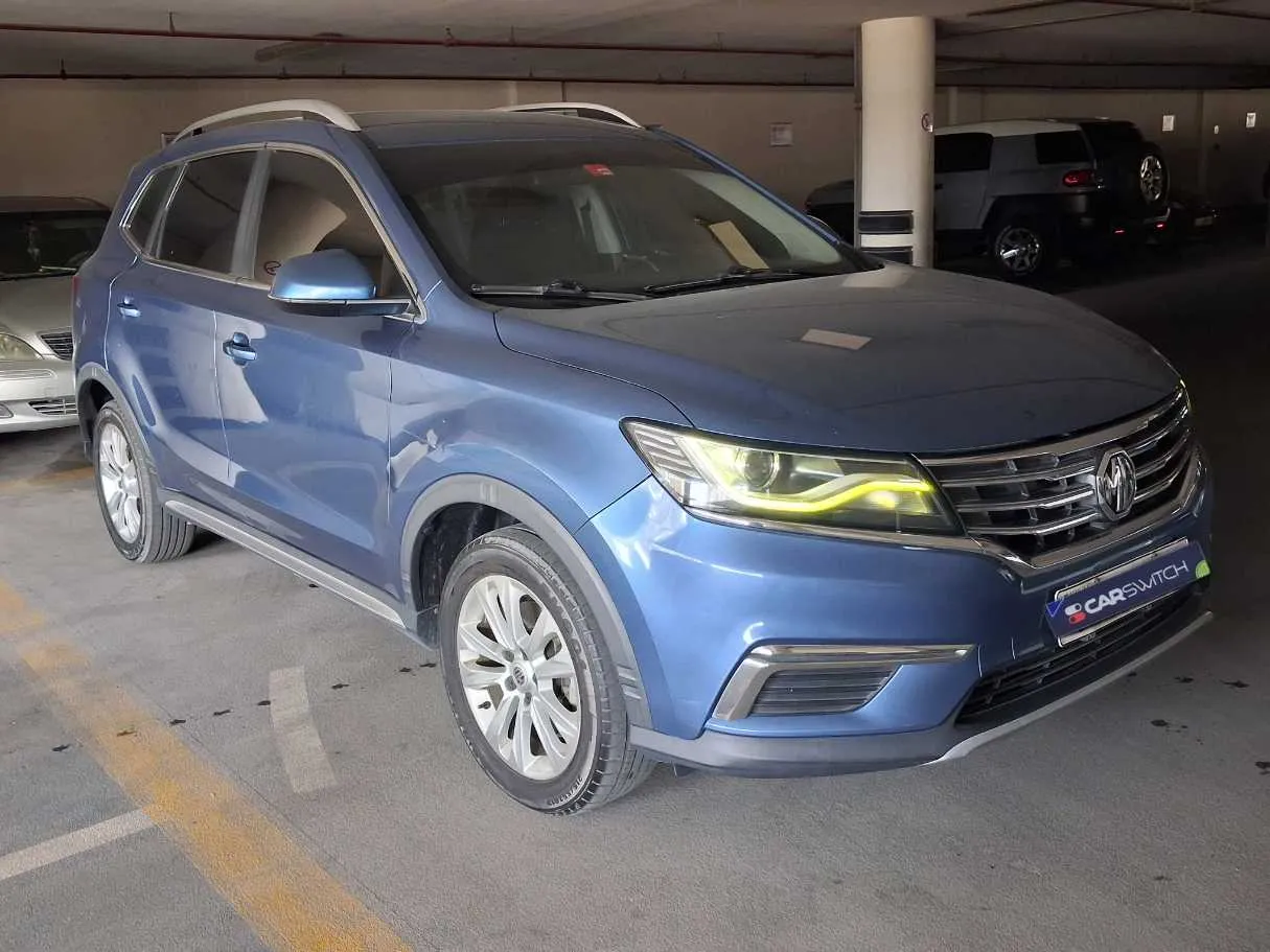 Car image 3