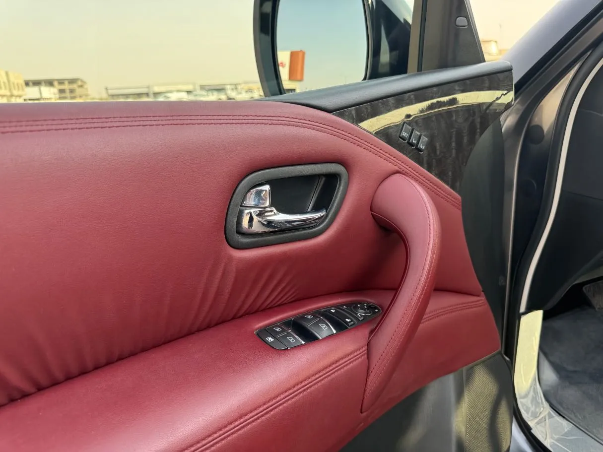 Car image 28