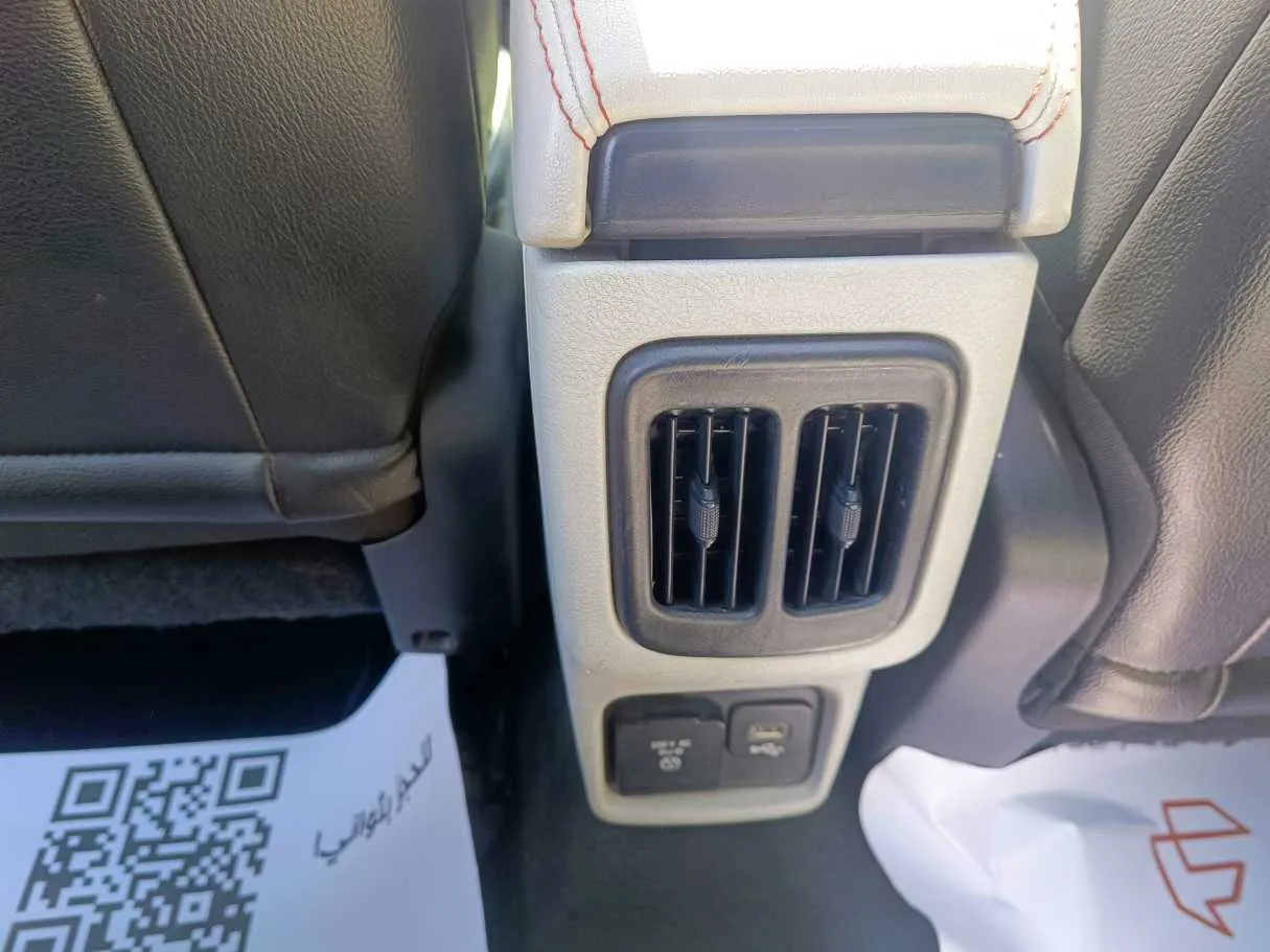 Car image 29