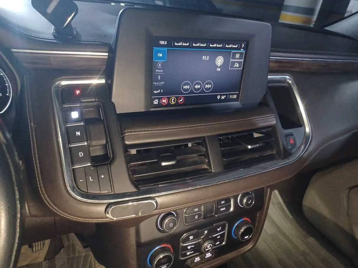 Car image 18