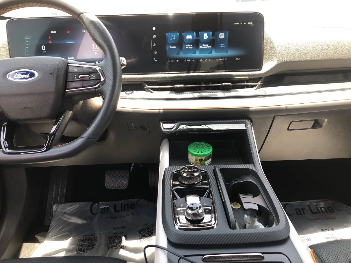 Car image 16