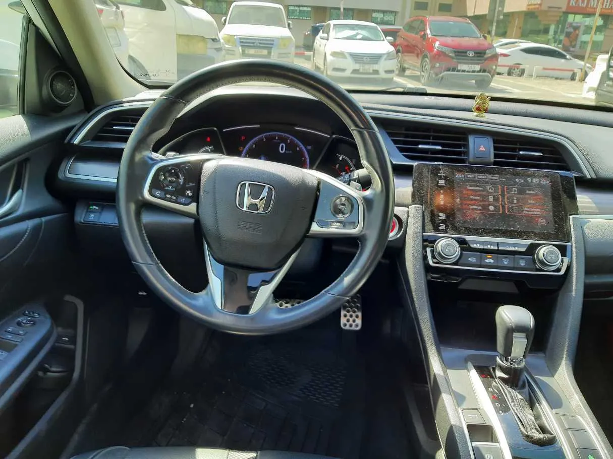 Car image 17
