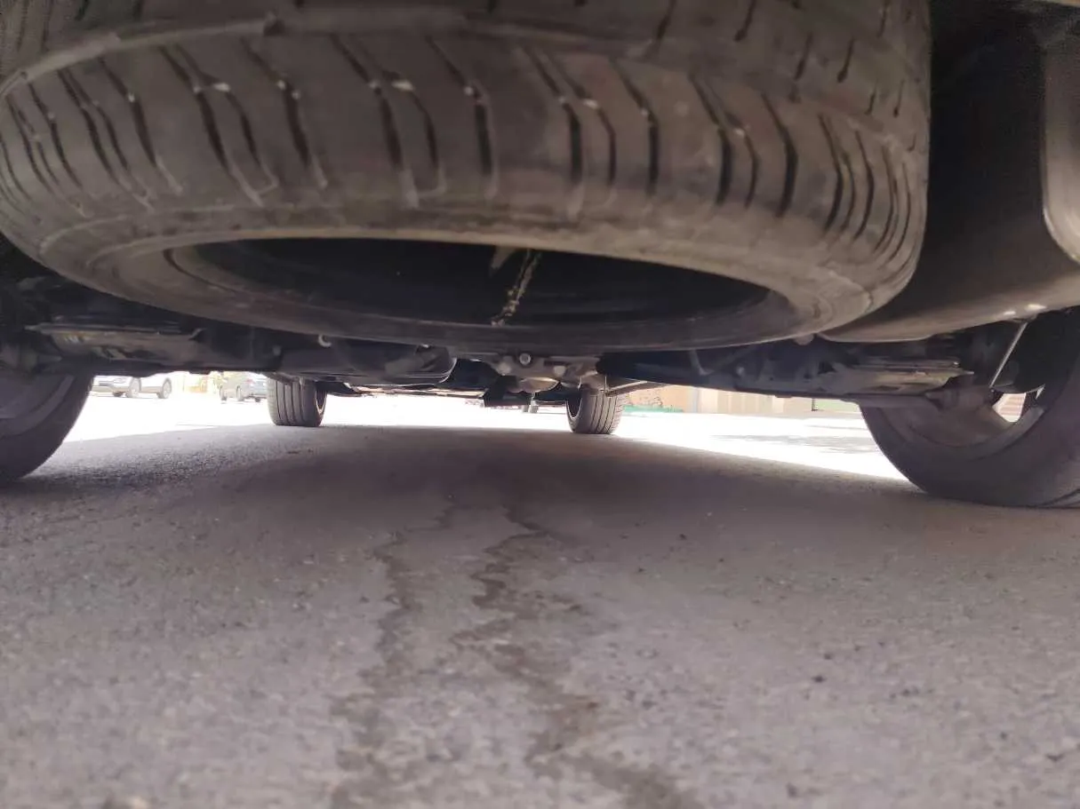 Car image 32