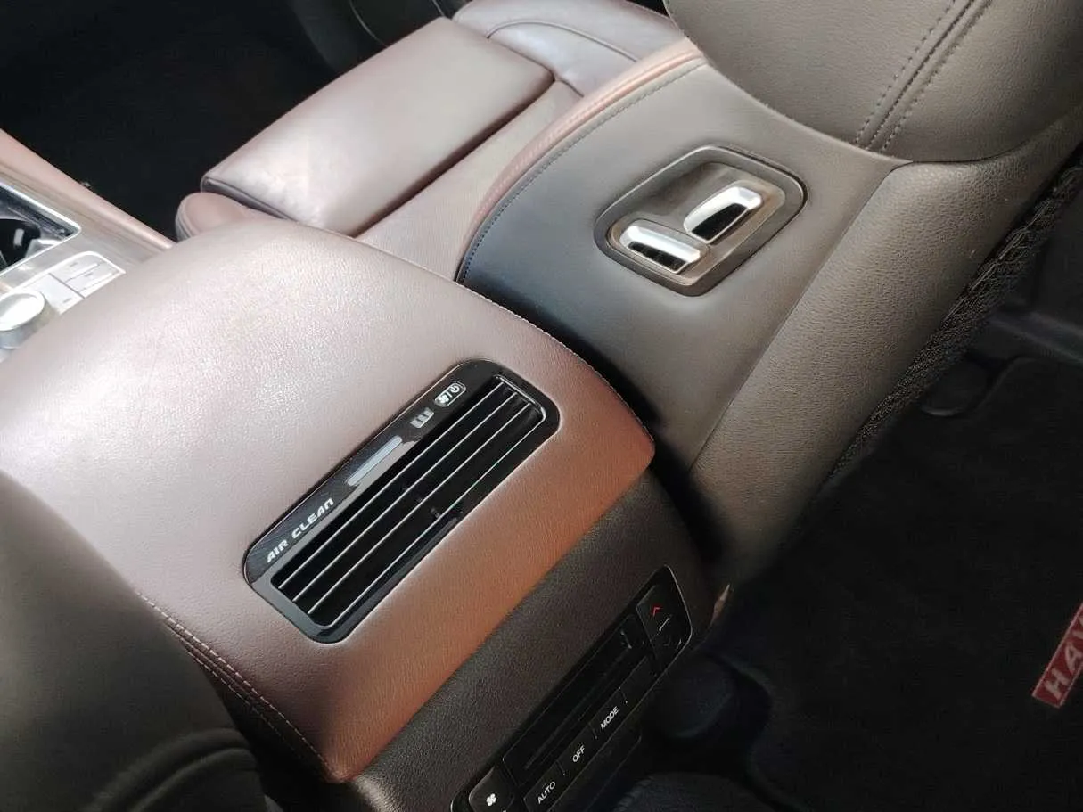 Car image 37