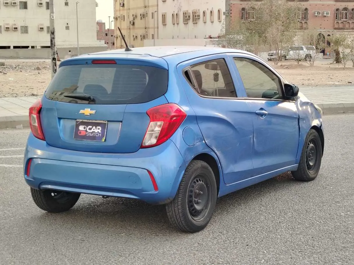 Car image 5