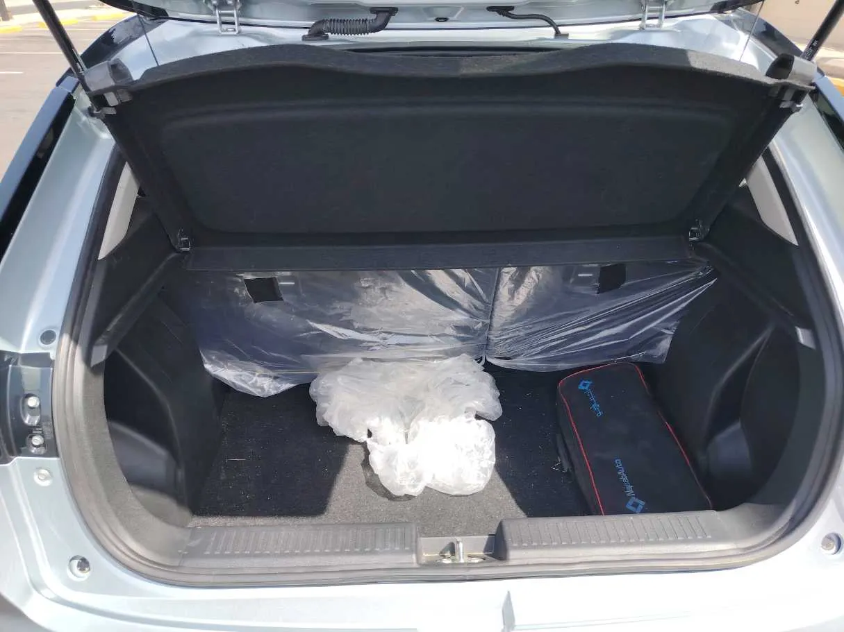 Car image 25