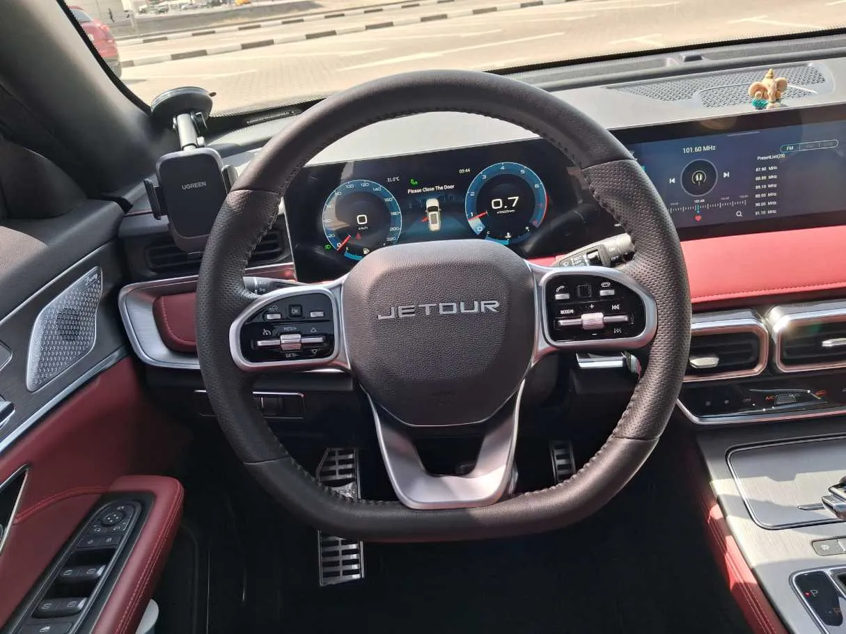 Car image 18