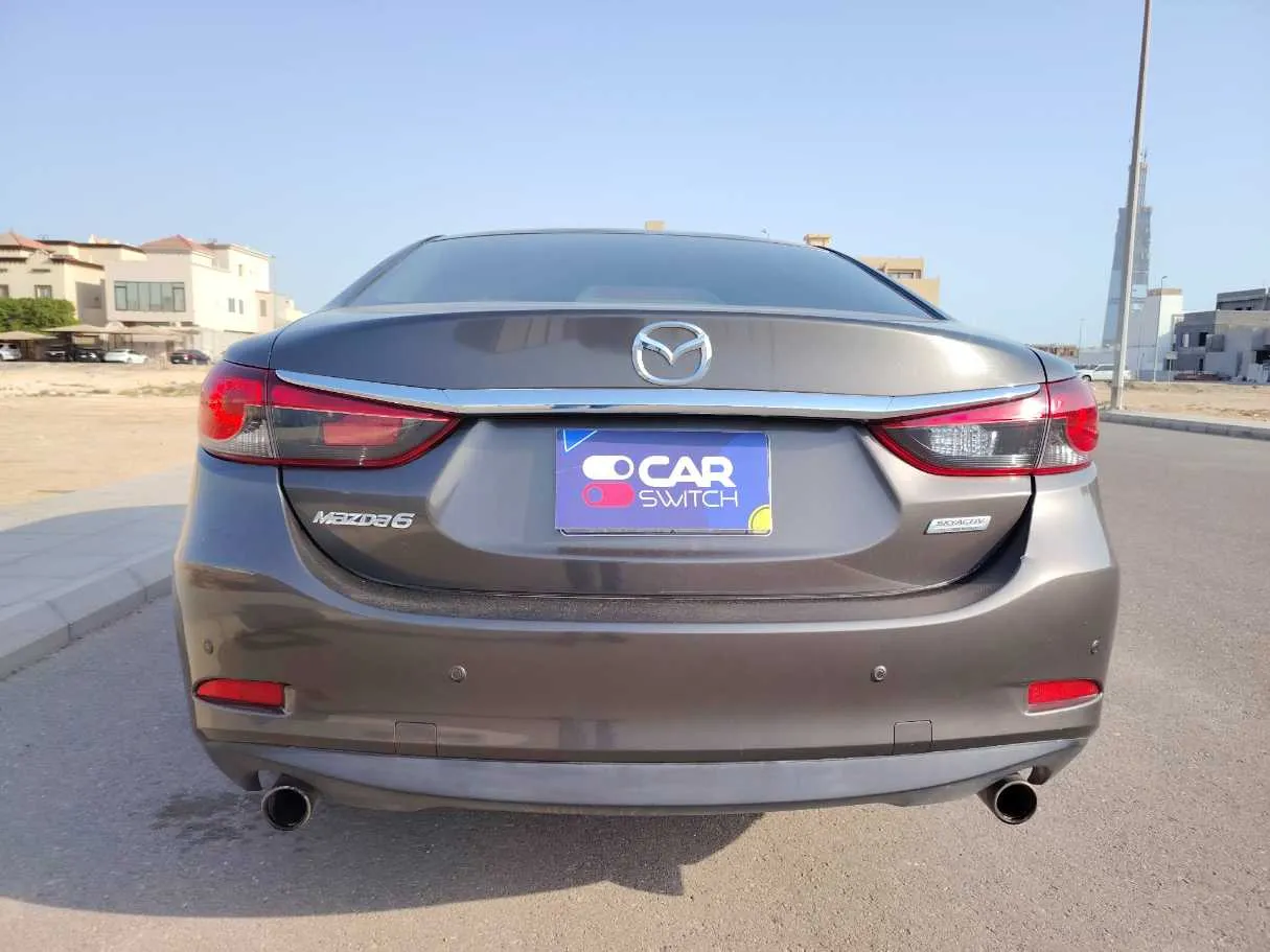 Car image 6
