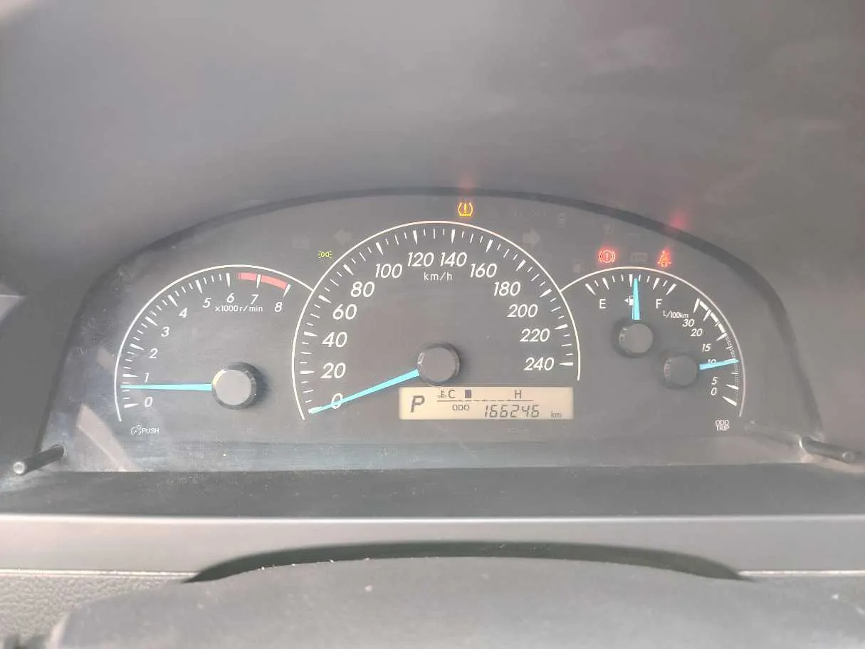 Car image 30