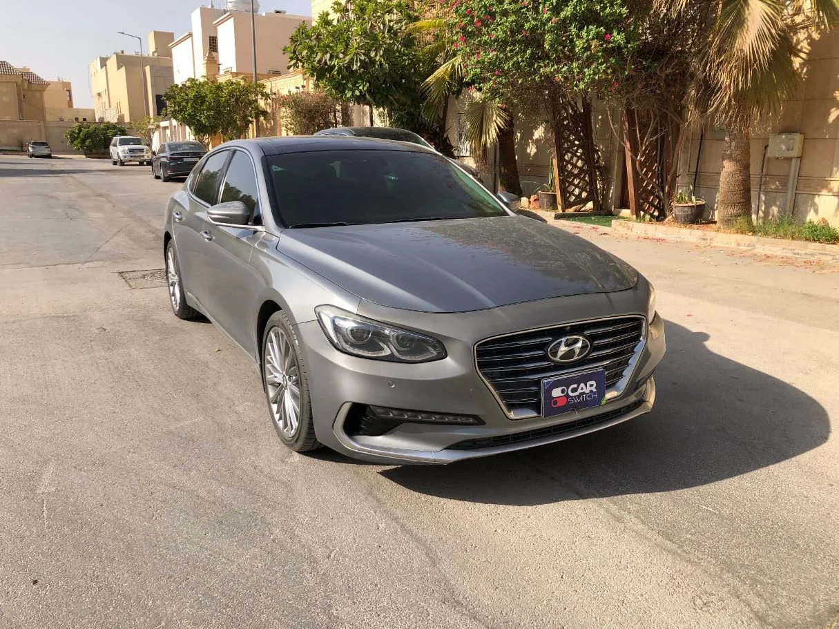 Car image 3