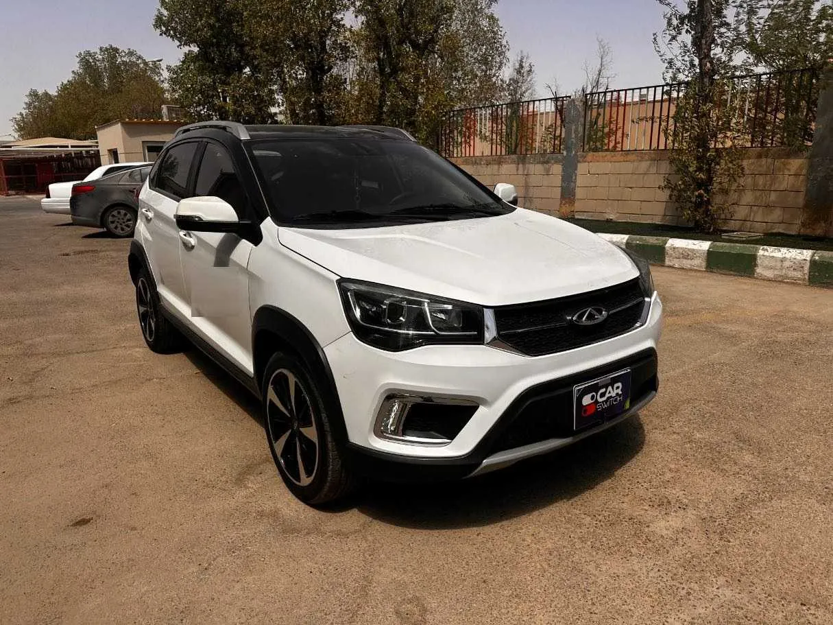 Car image 3