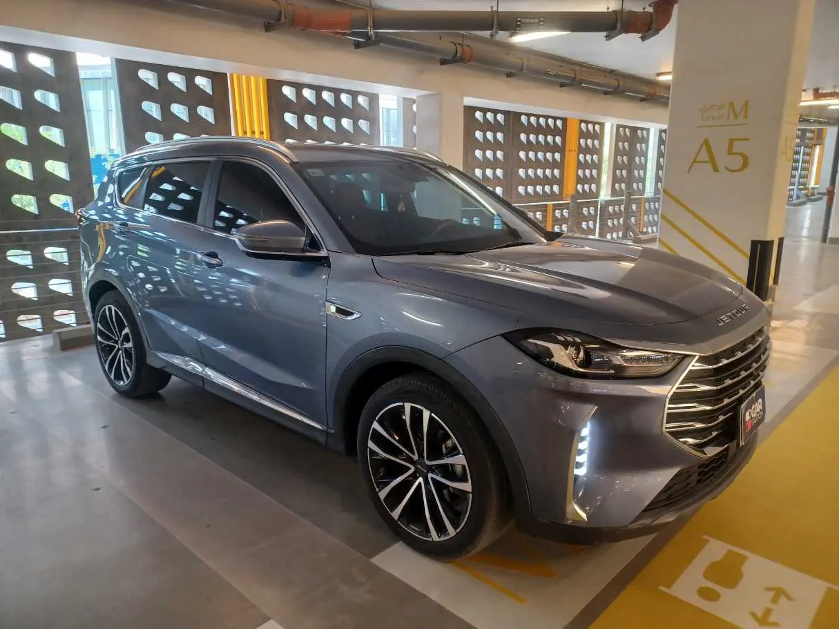 Car image 3