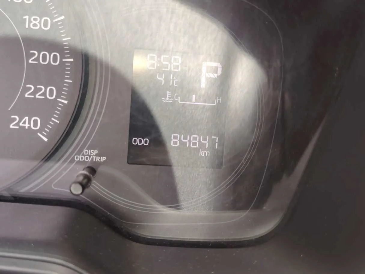 Car image 27