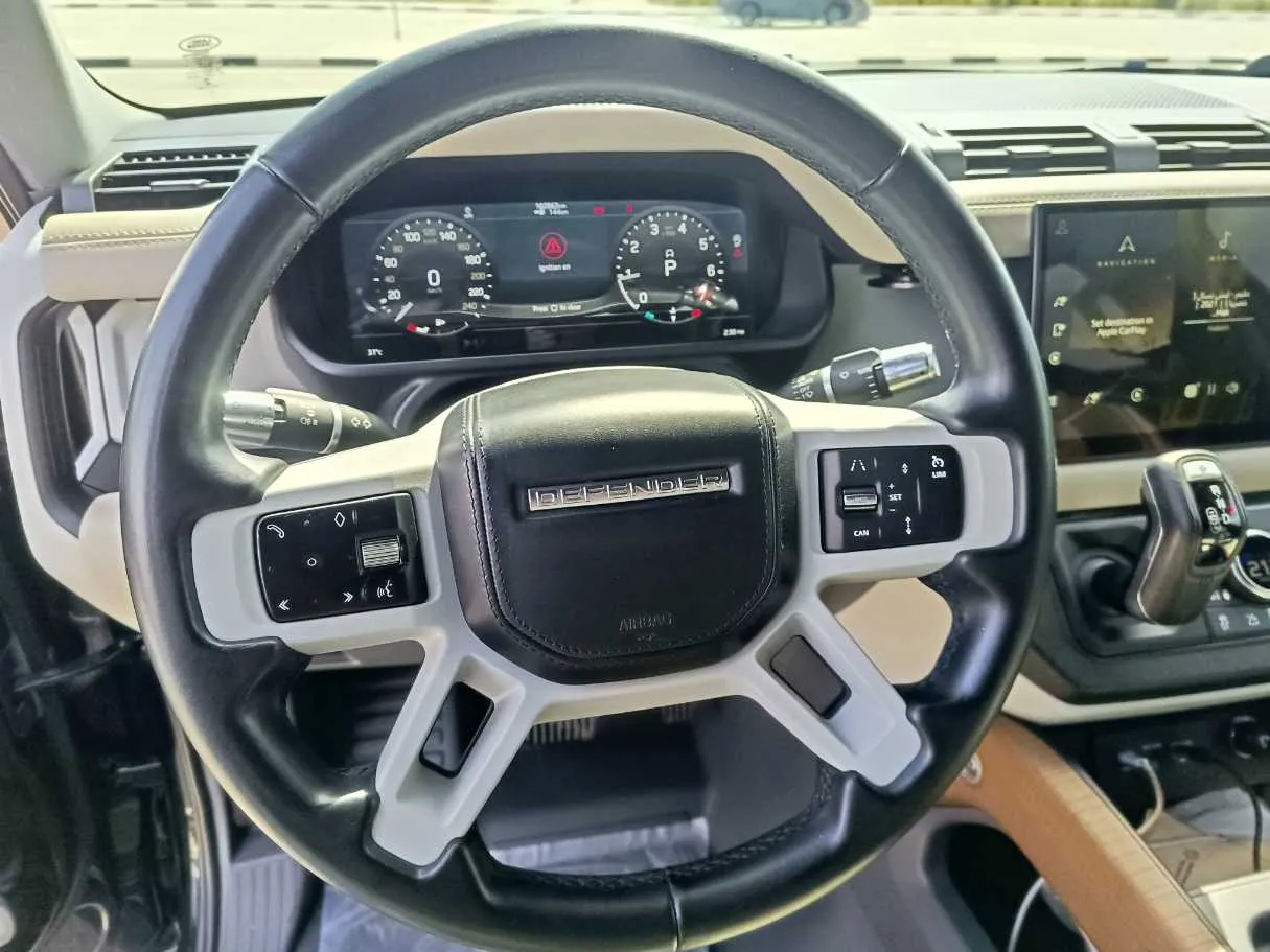 Car image 24