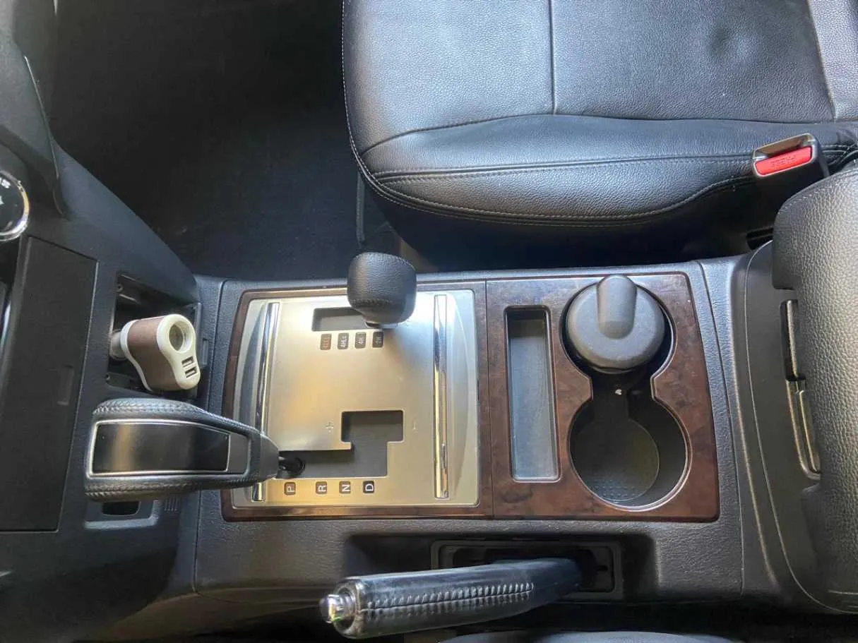 Car image 19