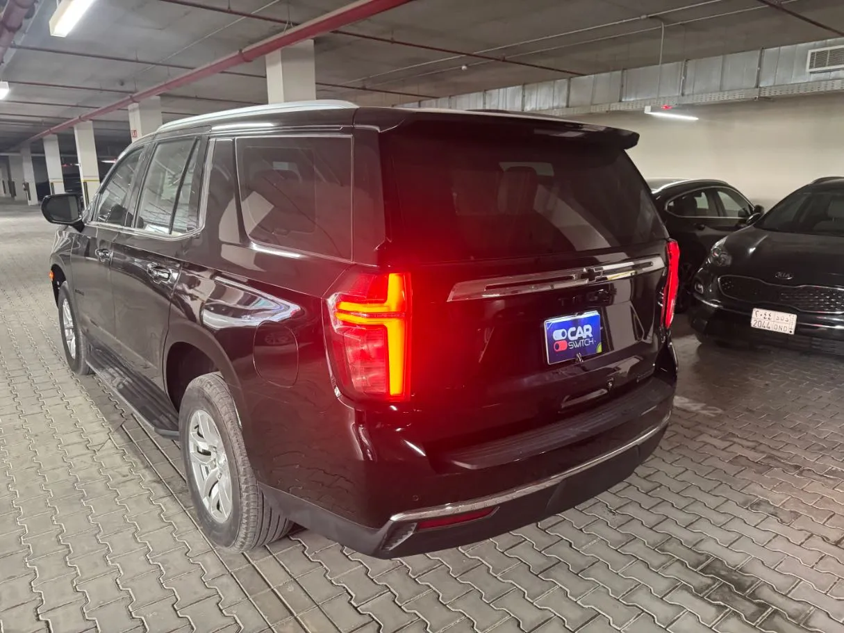 Car image 7